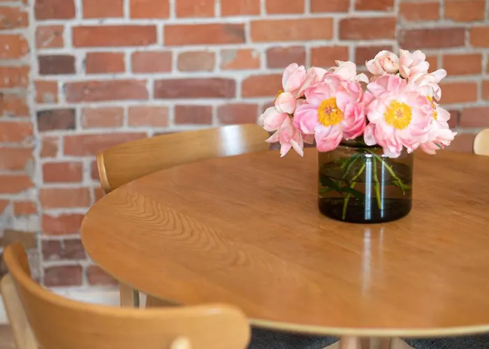 Red Brick 아파트 *